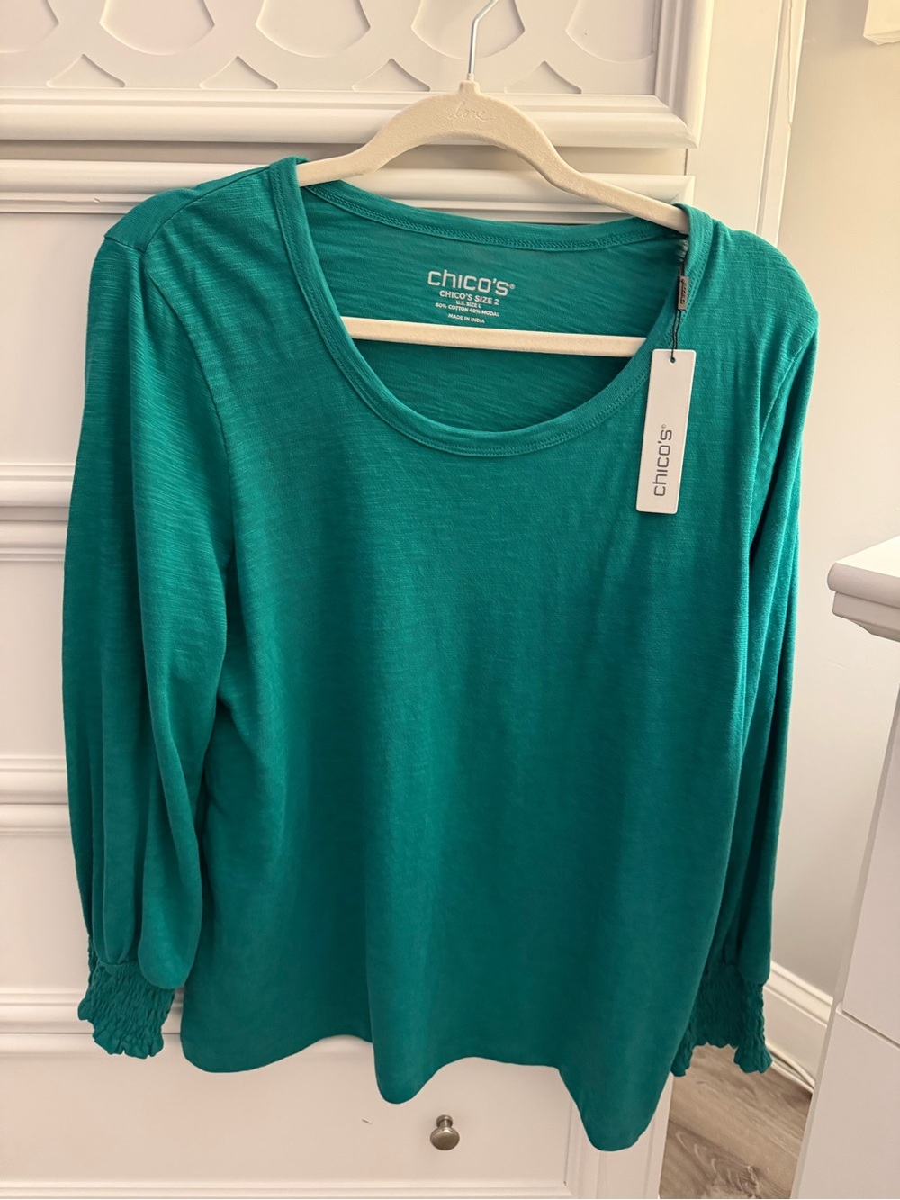 NEW WITH TAGS Chico’s Size 2 Women’s Blouse Green Long Sleeve